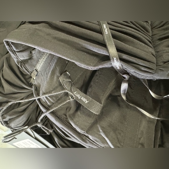 Parton Ruched Strapless Dress With Gloves - Picture 10 of 10